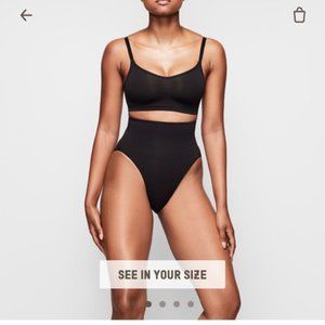 Skims Sculpting Bra Onyx (Black)